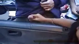 بلوند بالغ توسط یک م ...