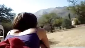 پرستار بر روی خروس ب ...