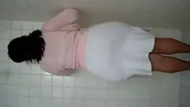 یک سبزه جوان یک خروس ...